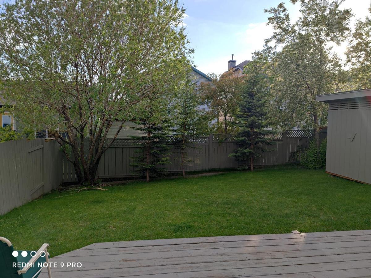 Lovely Home Calgary Luaran gambar