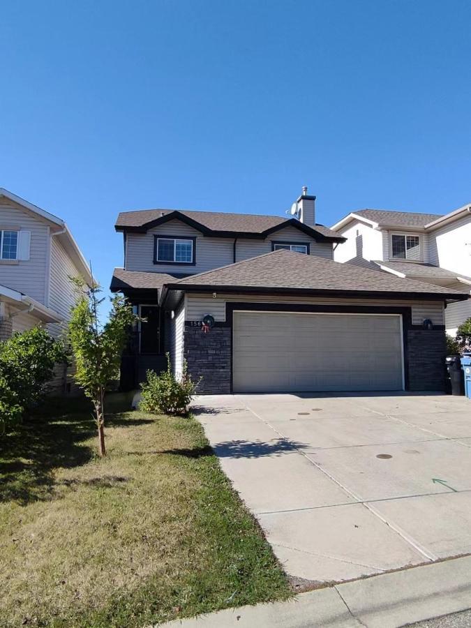 Lovely Home Calgary Luaran gambar