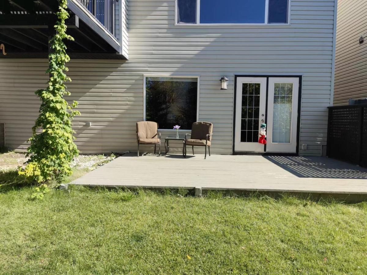 Lovely Home Calgary Luaran gambar