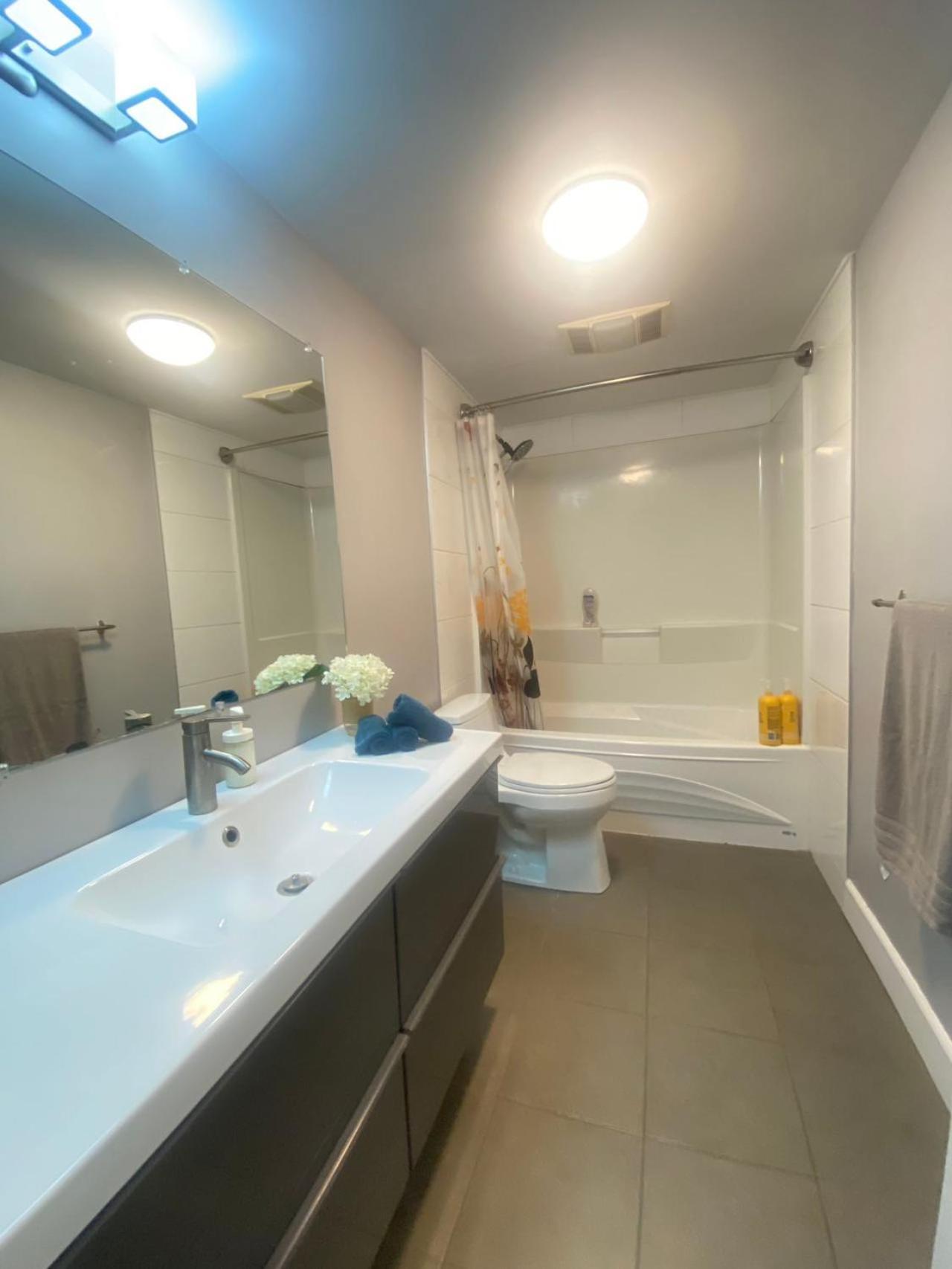 Lovely Home Calgary Luaran gambar