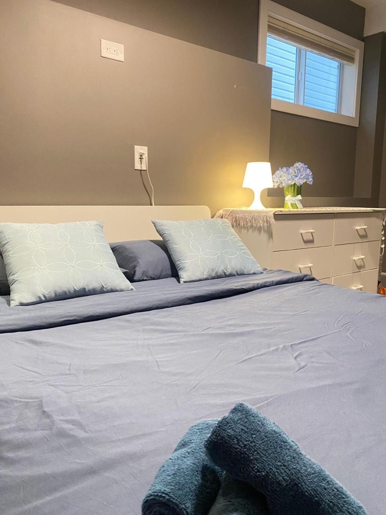 Lovely Home Calgary Luaran gambar